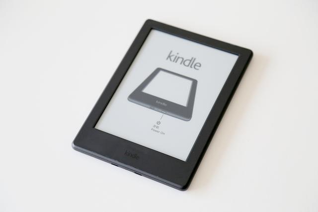 亚马逊和中国移动一起出了咪咕版的 Kindle，我们开箱之后也打开了一个新世界