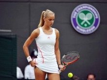 为什么女子网球运动员都会在裙边藏个球？