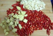 炒菜什么时候放蒜有讲究！